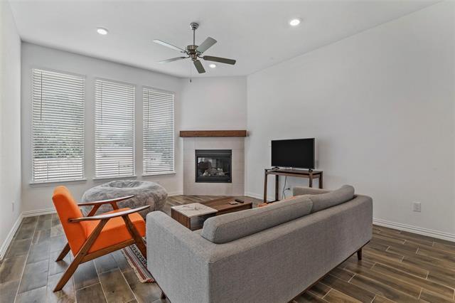 Building Photo - 2604 Dancing Flame Dr