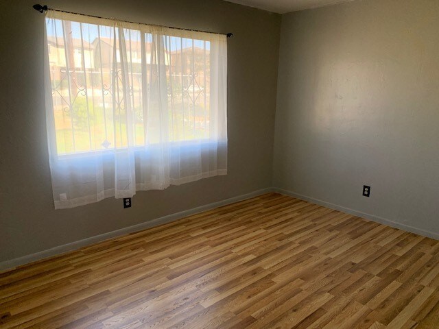 Foto del edificio - Renovated home for rent in Fontana