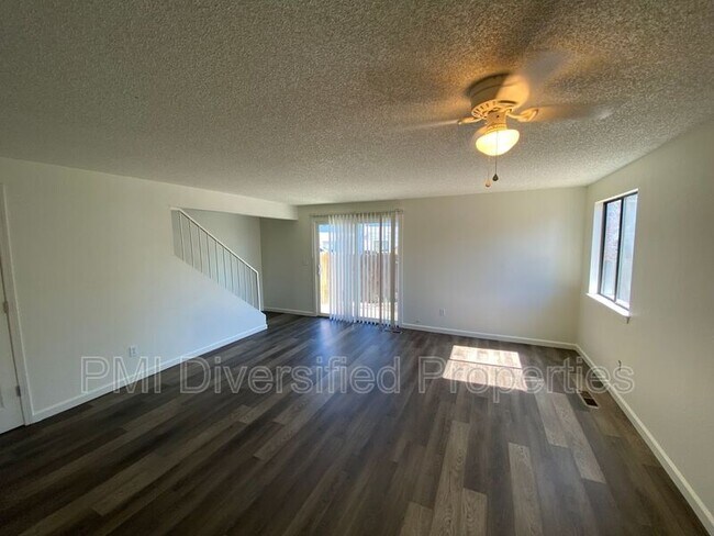 Foto del edificio - 1062 12th St