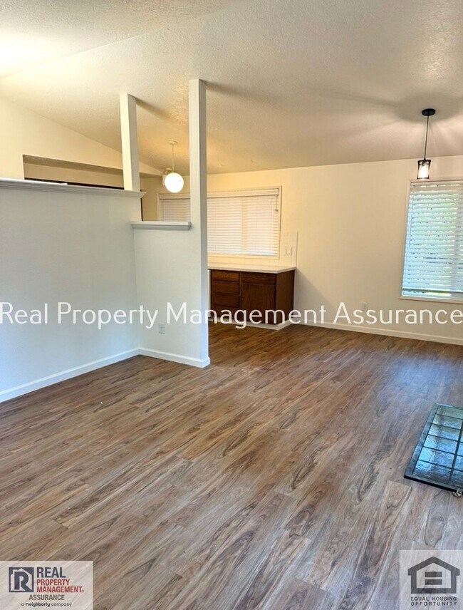 Foto del edificio - *MOVE IN SPECIAL* - $500 OFF YOUR MOVE IN|...