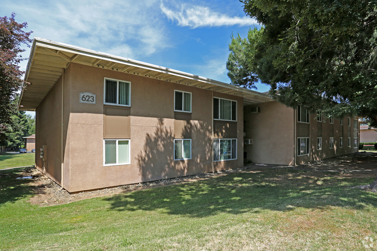 Building Photo - Mulberry Gardens Apartments