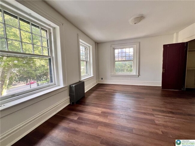 Building Photo - 226 N 13th St