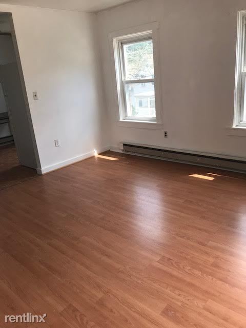 Building Photo - 12 Penobscot St