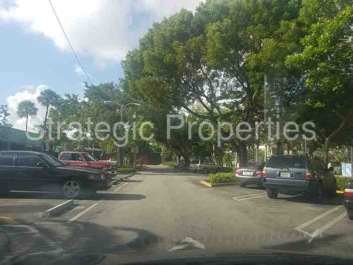 Primary Photo - 5143 NE 2nd Ave