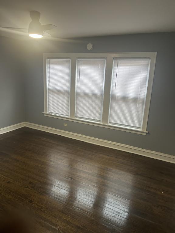 Foto del edificio - 7948 S Marshfield Ave