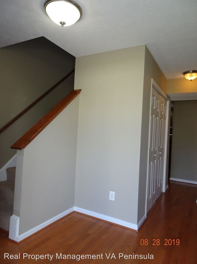 Building Photo - 3 br, 2.5 bath House - 811 Depriest Downs