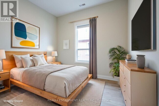 Photo du bâtiment - B - 728 ELEVENTH AVENUE