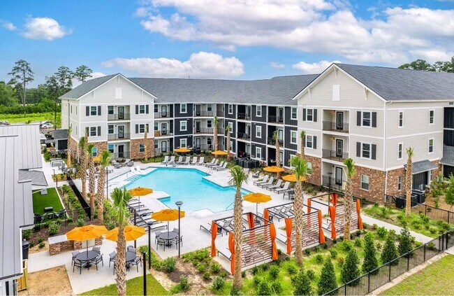 Foto del edificio - Riverchase Vista Apartments