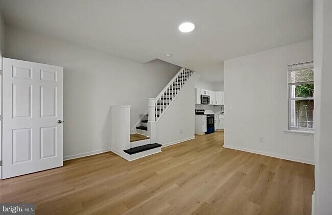 Building Photo - 1616 W Wingohocking St