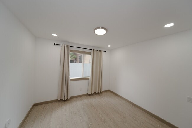 Foto del edificio - 98-352 Pono St