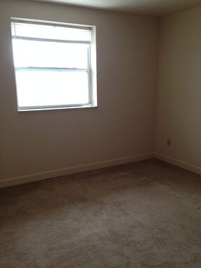 Building Photo - 321 Terrace Dr