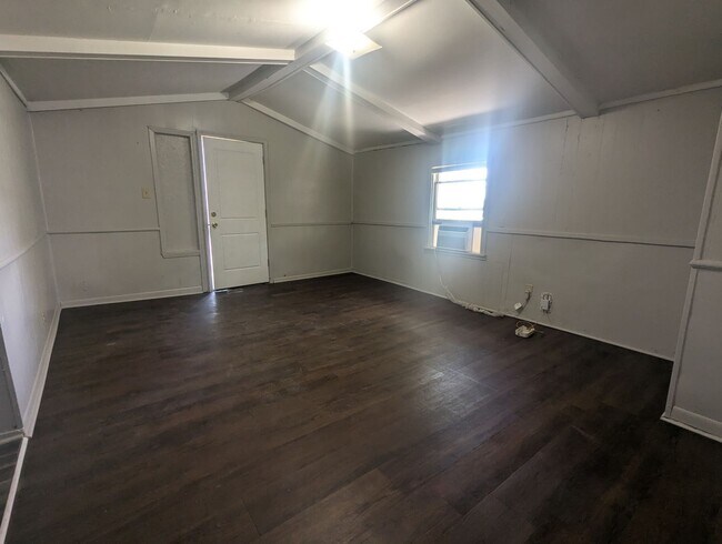 Building Photo - 3 Bedroom Home Coming Soon!