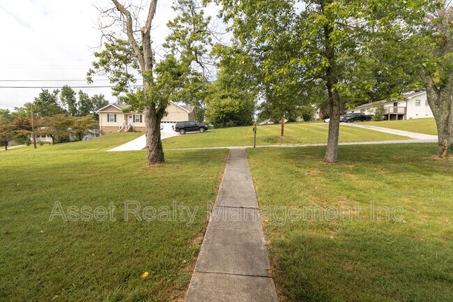 Foto del edificio - 2344 Alice Bell Rd