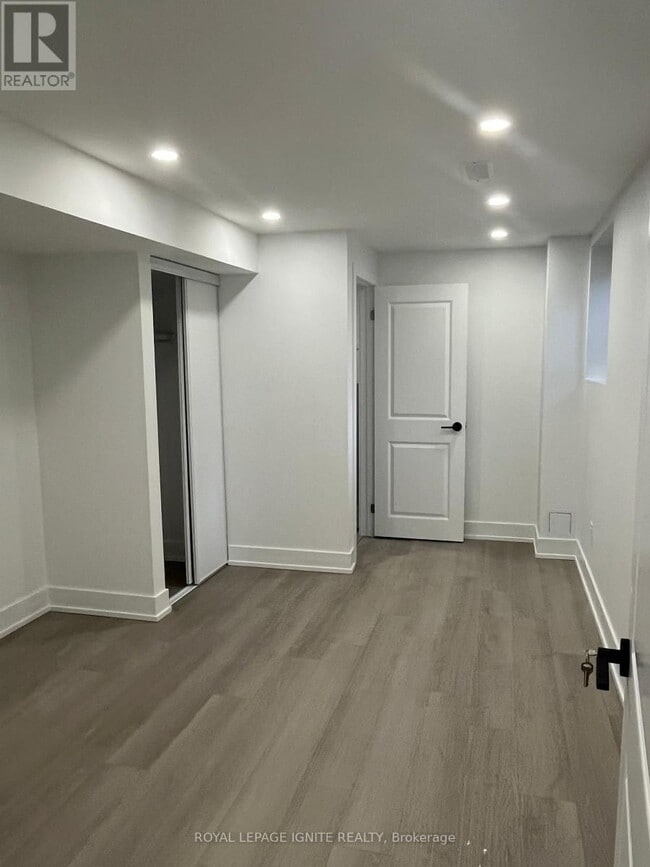 Building Photo - 55 Glenthorne Dr