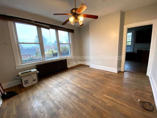 Building Photo - 318 Kaercher St