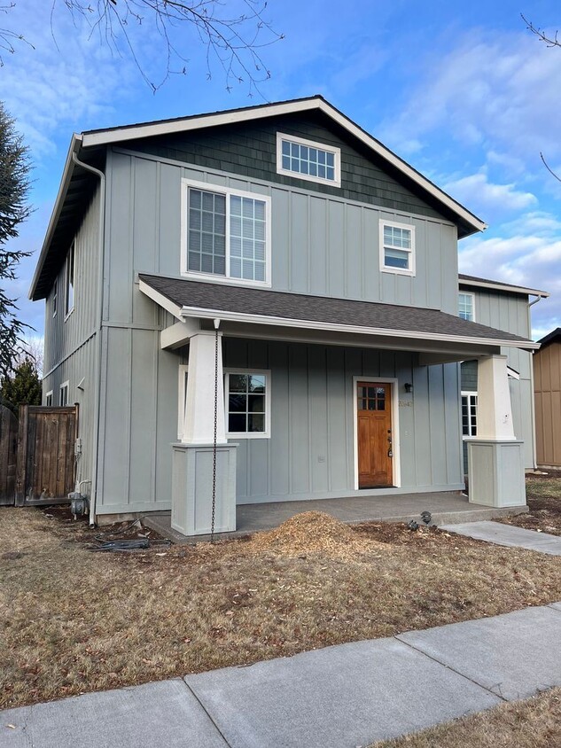 3 br, 2.5 bath House - 20642 Songbird Lane Photo