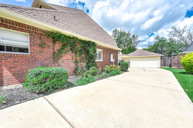Foto del edificio - 3702 Belle Grove Ln