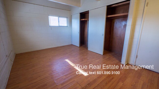 Building Photo - 603 Freemont St