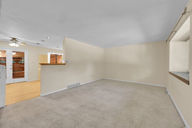 Foto del edificio - $3,100 - 3 Bed, 2.5 Bath Home in Littleton...