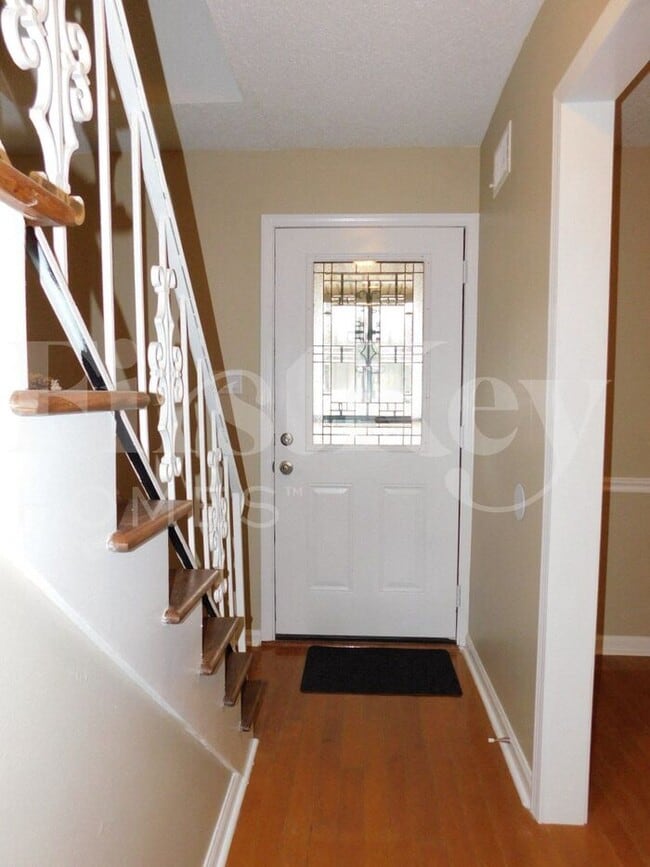 Building Photo - 2493 Tarbet Dr