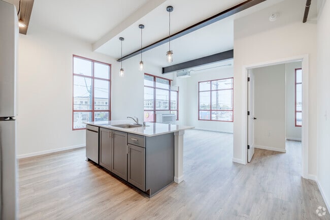 2 habitaciones, 2 habitaciones - 964 pies cuadrados - Cocina/sala de estar - The Malt House Apartment Homes
