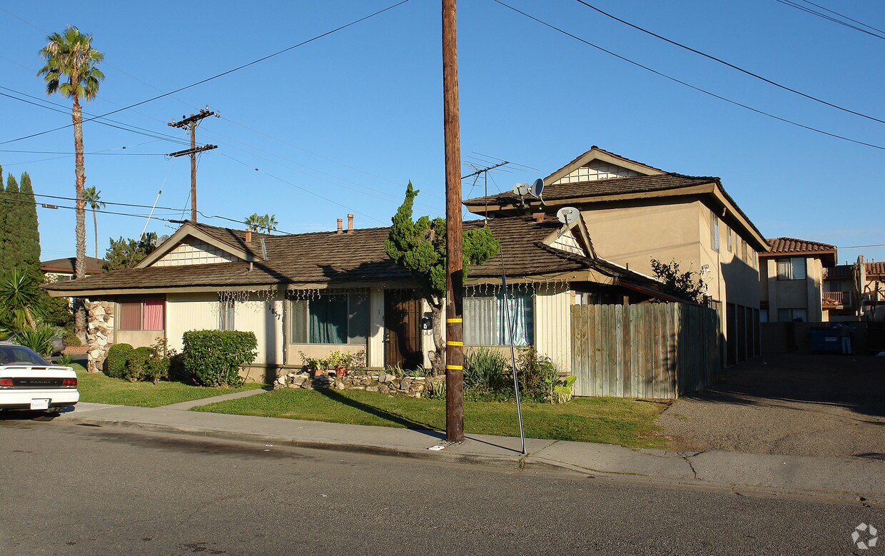 Building Photo - 10571 Paloma Ave