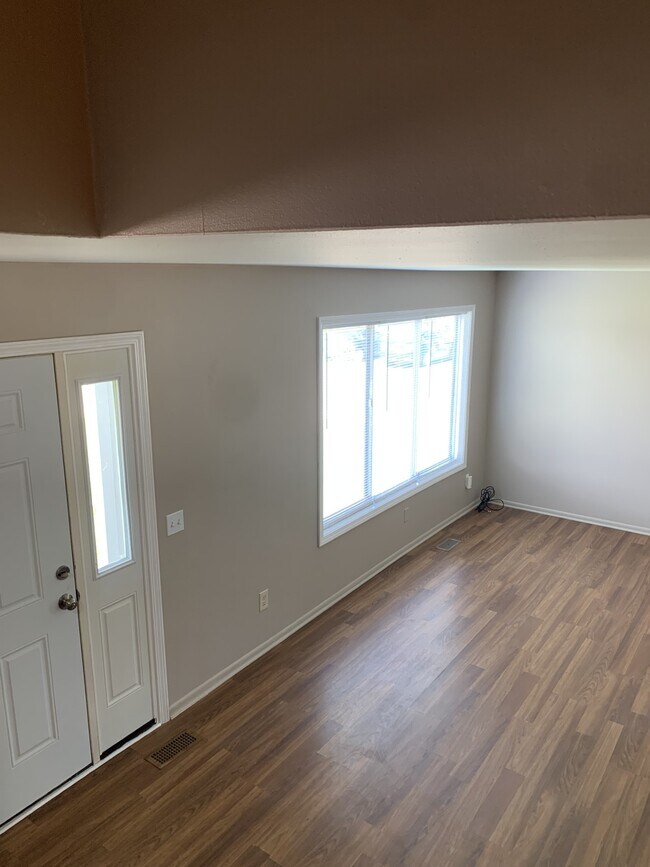 Sala de estar - Charter Oak Drive