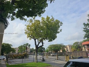 Building Photo - 10641 SW 108th Ave