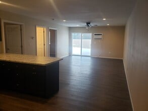 Building Photo - 754 Ver Bunker Ave