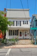 Building Photo - 730 1/2 W Washington St