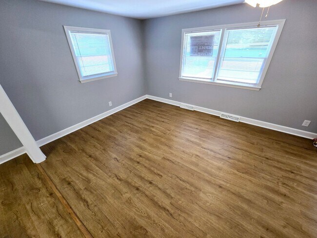 Foto del edificio - For Rent – Updated 3 Bedroom, 2 Bath Brick...