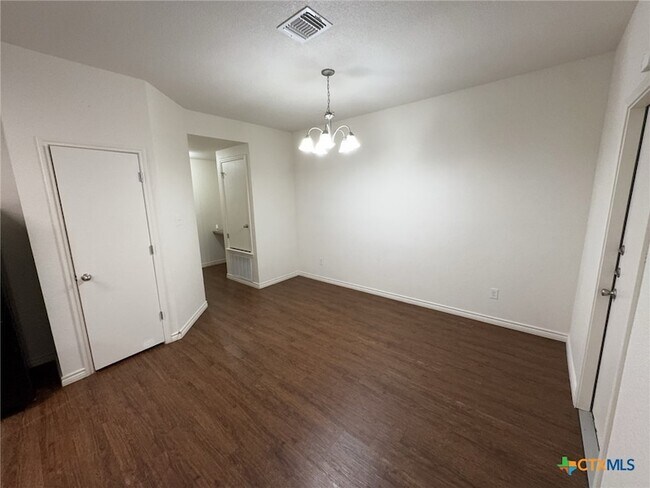 Building Photo - 5706 Lariat Ct