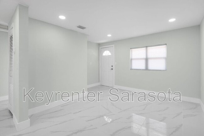 Foto del edificio - 130 Virginia Ct