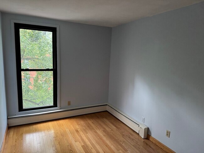 Foto del edificio - 8 Juniper St