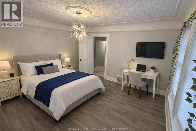 Photo du bâtiment - 355 Randolph Ave