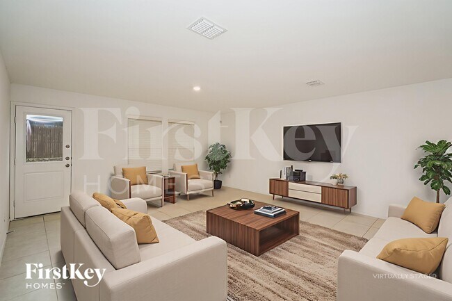 Foto del edificio - 14841 Firerock Rd