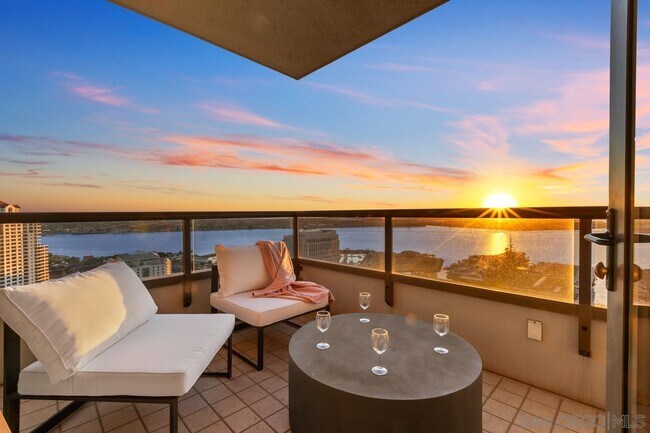 Foto del edificio - 700 W E St