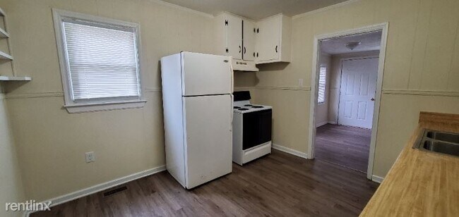 Building Photo - 2 br, 1 bath House - 909 E. Valley Drive