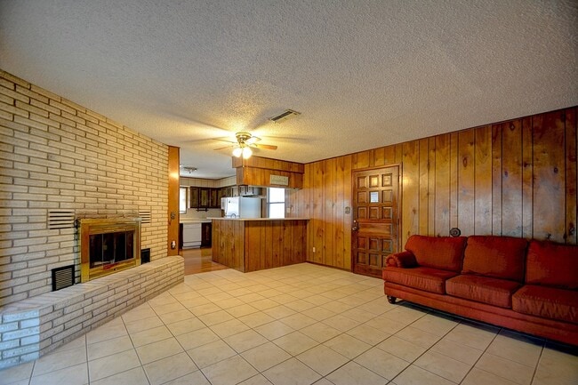 Building Photo - 109 Arizona Ash Dr
