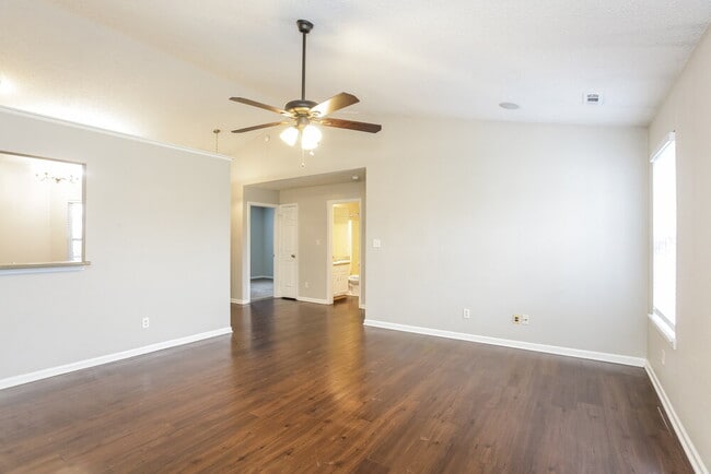 Building Photo - 1495 Egret Ln