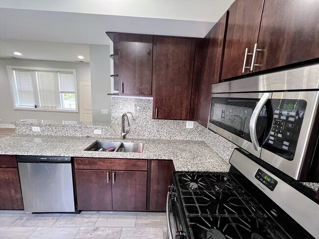 Foto del edificio - 3355 W Huron St
