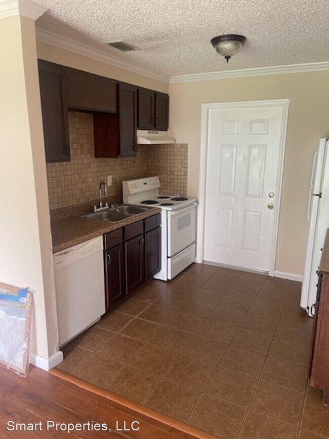 Foto del edificio - 2 br, 1 bath House - 725 Wanamaker Ave