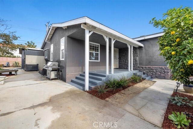 Building Photo - 2067 Lomita Blvd