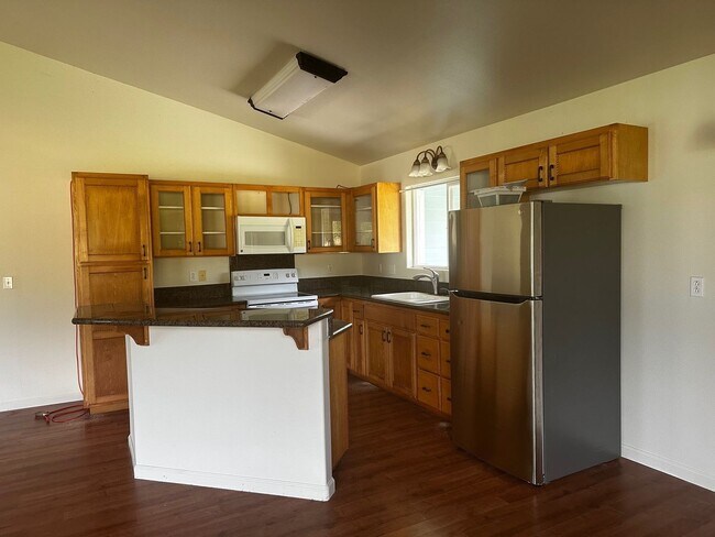 Foto del edificio - 15-1300 Railroad Ave. Keaau, HI 96749