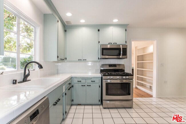 Foto del edificio - 437 N Swarthmore Ave