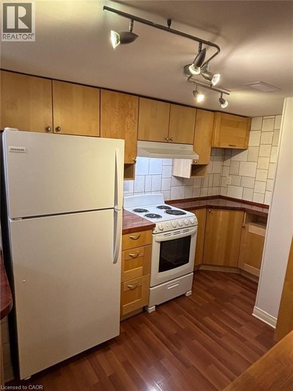 Photo du bâtiment - 209 Balsam Ave S