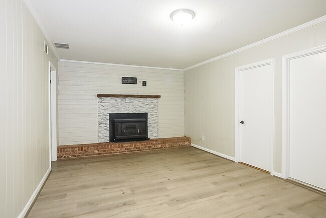 Building Photo - Charming 4 Bedroom Home in Martinez, GA