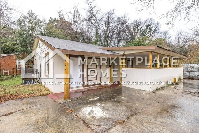 Foto del edificio - 955 Putnam St