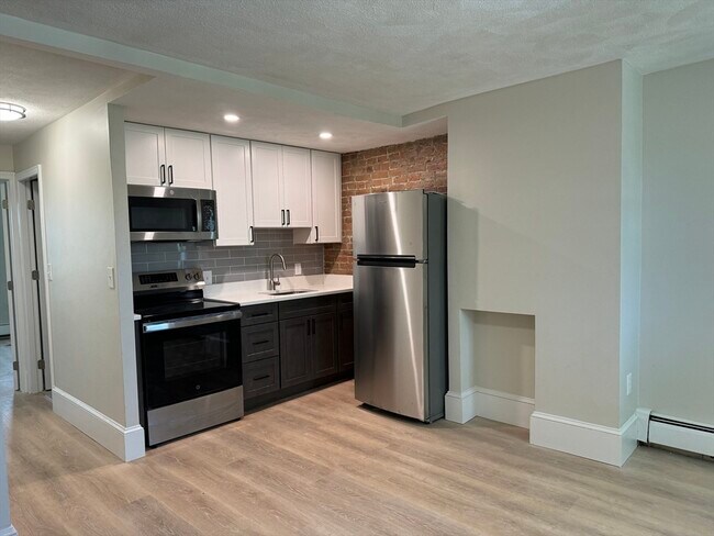 Foto del edificio - 685 E 7th St