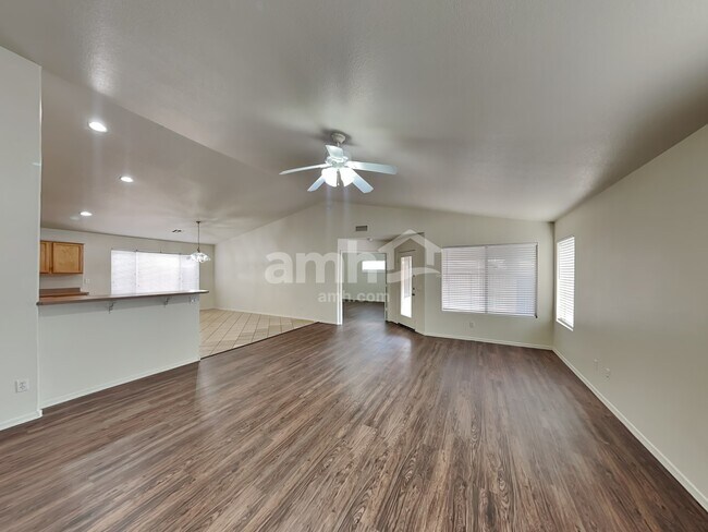 Building Photo - 10845 E Wier Avenue